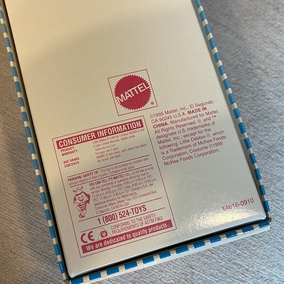 - Vintage 1996 Little Debbie Snacks Barbie Collector's Edition Series 2 - Picture 9 of 10